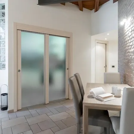 Italianway - Muratori 8 Apartman